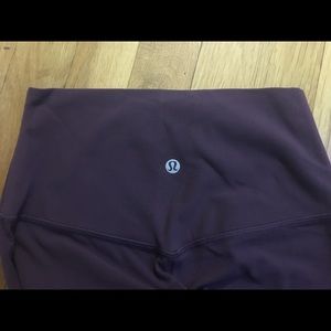 Plum Align Lululemon Pants 25’’ Size 4